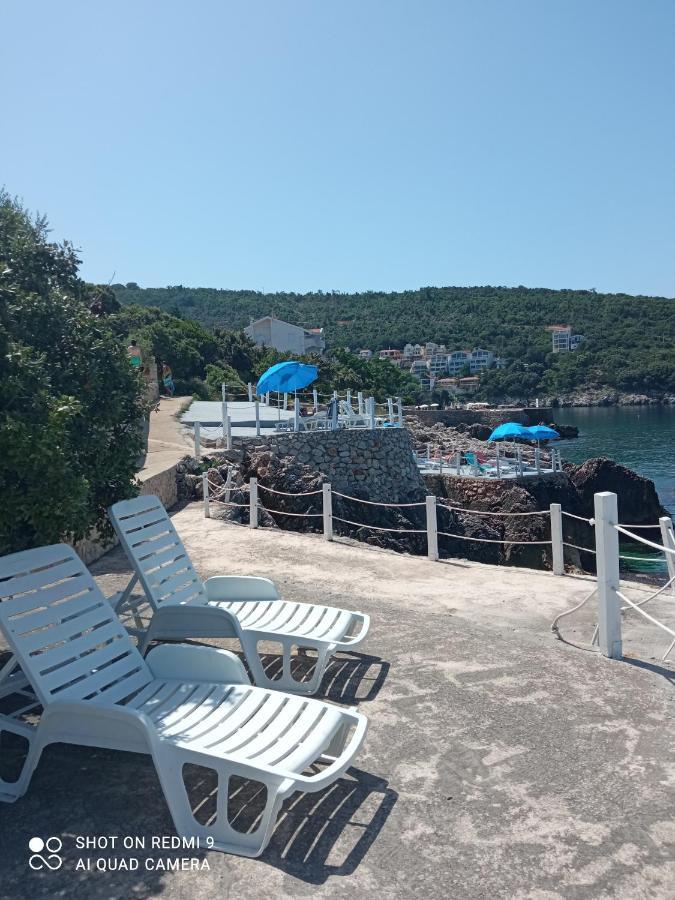 Apartmani Lux Sea Utjeha Esterno foto