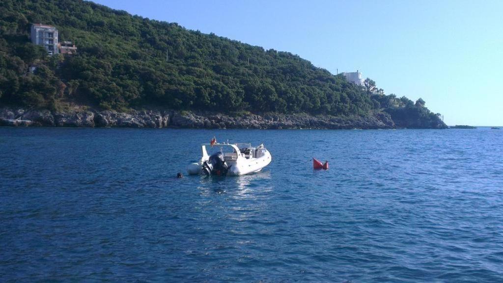 Apartmani Lux Sea Utjeha Esterno foto