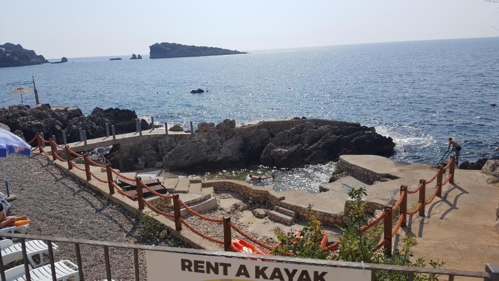 Apartmani Lux Sea Utjeha Esterno foto